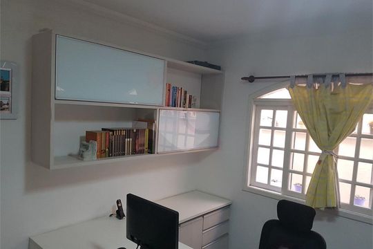 Casa à venda com 3 quartos, 130m² em Jardim Caravelas, São Paulo