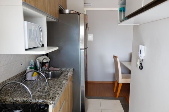 Cozinha de apartamento para alugar com 2 quartos, 50m² em Jardim Roberto, Osasco