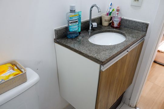 Banheiro de apartamento para alugar com 2 quartos, 50m² em Jardim Roberto, Osasco