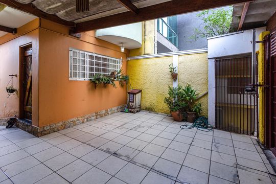 Casa à venda com 3 quartos, 250m² em Vila Rosalia, Guarulhos