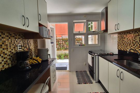 Cozinha  de casa de condomínio à venda com 4 quartos, 174m² em Recreio dos Bandeirantes, Rio de Janeiro