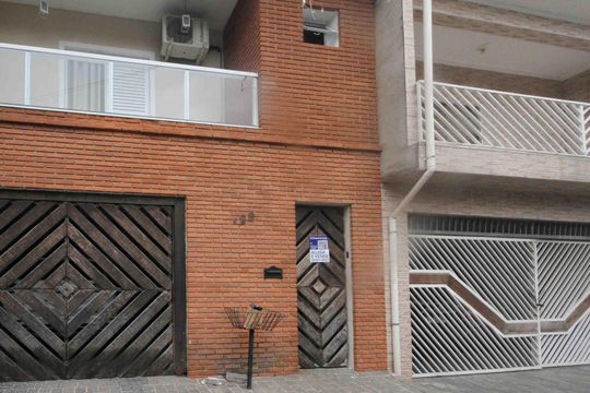 Fachada de casa para alugar com 3 quartos, 198m² em Vila Sao Nicolau, São Paulo