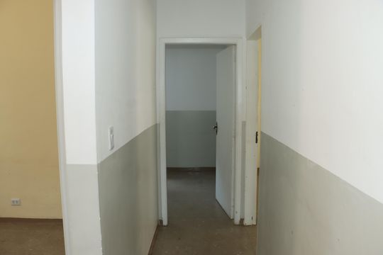 Casa para alugar com 3 quartos, 277m² em Jardim Arabutan, Embu das Artes