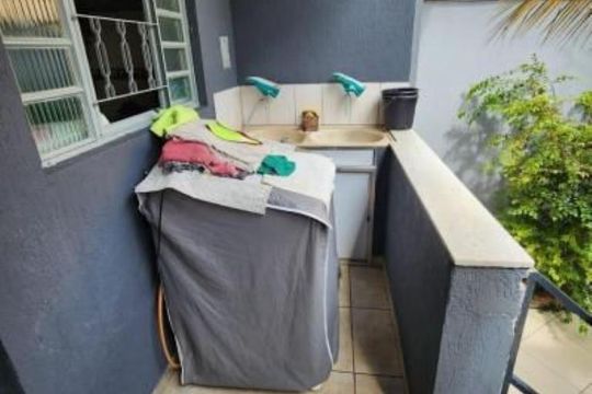 Área de serviço de casa à venda com 2 quartos, 225m² em Arvoredo, Contagem