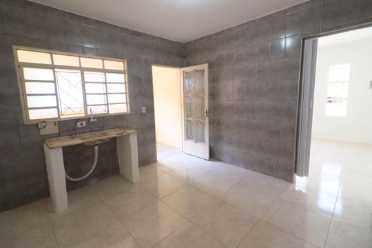 Cozinha de casa à venda com 1 quarto, 40m² em Santo Antônio, Osasco