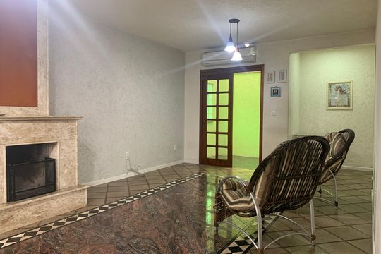 Sala de casa à venda com 5 quartos, 350m² em Rondônia, Novo Hamburgo
