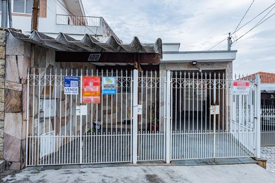Fachada de casa à venda com 3 quartos, 100m² em Vila Pereira Barreto, São Paulo