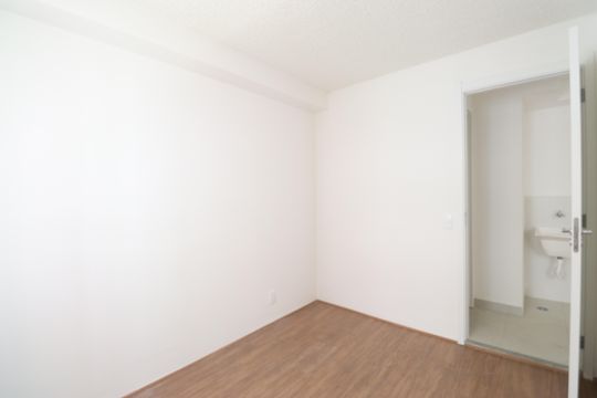 Apartamento para alugar com 2 quartos, 34m² em Parque Industrial Tomas Edson, São Paulo