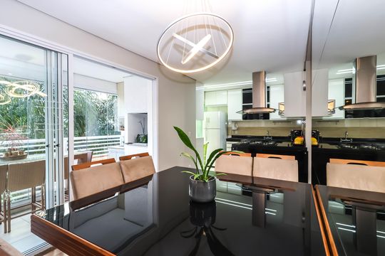 Cozinha de apartamento à venda com 2 quartos, 96m² em Vila Dom Pedro I, São Paulo