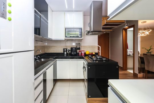 Cozinha de apartamento à venda com 2 quartos, 96m² em Vila Dom Pedro I, São Paulo