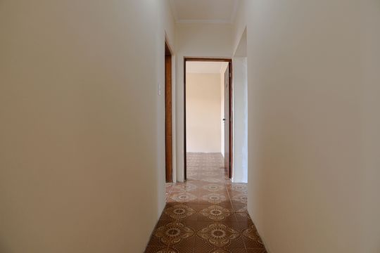 Corredor de casa para alugar com 3 quartos, 100m² em Braz Cubas, Mogi das Cruzes