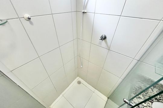 Banheiro de apartamento à venda com 2 quartos, 50m² em Tucuruvi, São Paulo