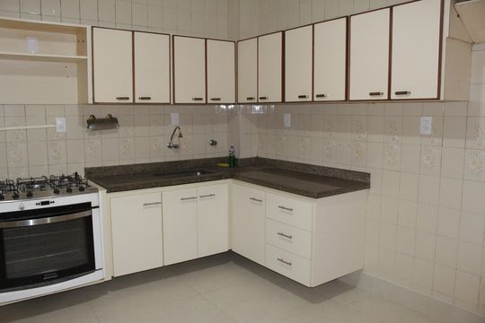 Cozinha de apartamento para alugar com 3 quartos, 147m² em Vila Buarque, São Paulo