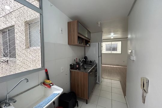 Cozinha de apartamento para alugar com 2 quartos, 42m² em Santos Dumont, São Leopoldo