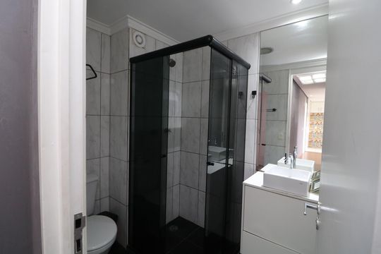 Banheiro de apartamento para alugar com 2 quartos, 45m² em Vila Alpina, São Paulo