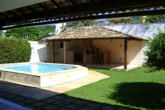 Casa à venda com 3 quartos, 300m² em Várzea das Moças, Niterói