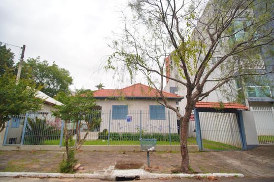 Fachada de casa à venda com 4 quartos, 130m² em Rincão, Novo Hamburgo