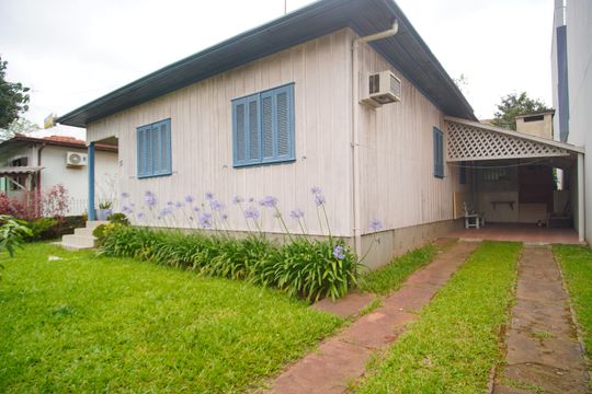 Garagem de casa à venda com 4 quartos, 130m² em Rincão, Novo Hamburgo