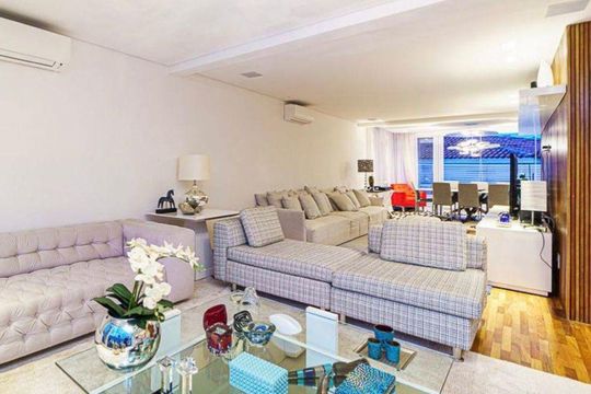 Casa à venda com 3 quartos, 1000m² em Pacaembu, São Paulo