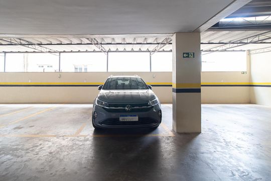 Garagem de apartamento à venda com 2 quartos, 65m² em Menino Deus, Porto Alegre