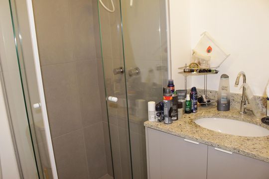 Banheiro de kitnet/studio à venda com 1 quarto, 50m² em Santa Cecilia, São Paulo