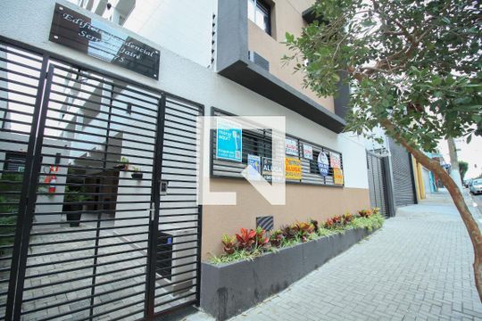 Fachada de kitnet/studio para alugar com 1 quarto, 26m² em Quarta Parada, São Paulo