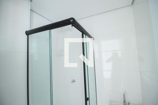 Banheiro Social de kitnet/studio para alugar com 1 quarto, 26m² em Quarta Parada, São Paulo