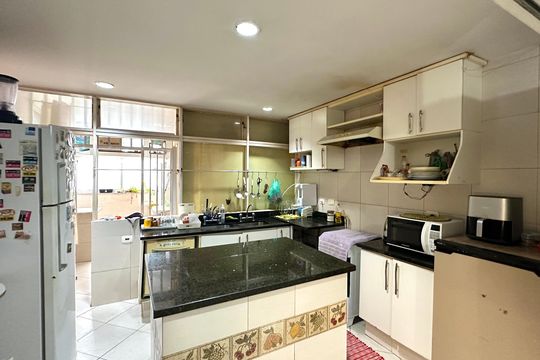 Cozinha de apartamento para alugar com 4 quartos, 300m² em Copacabana, Rio de Janeiro