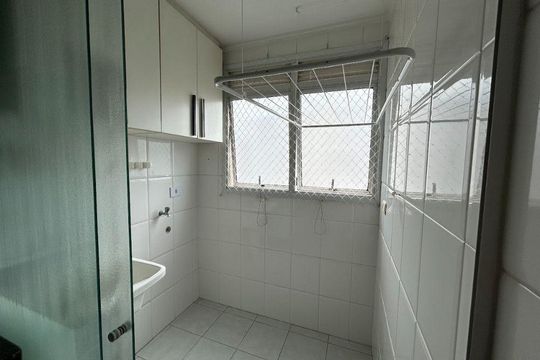 Apartamento à venda com 2 quartos, 55m² em Jardim Ester Yolanda, São Paulo