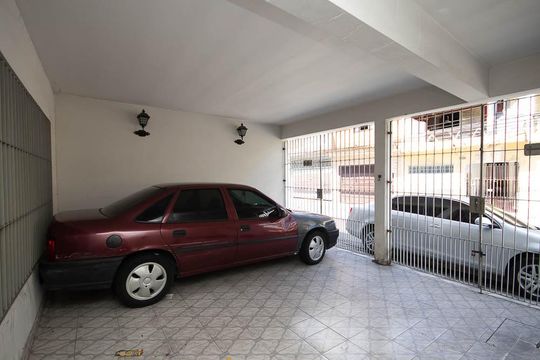 Garagem de casa à venda com 3 quartos, 179m² em Jardim Brasil (zona Norte), São Paulo