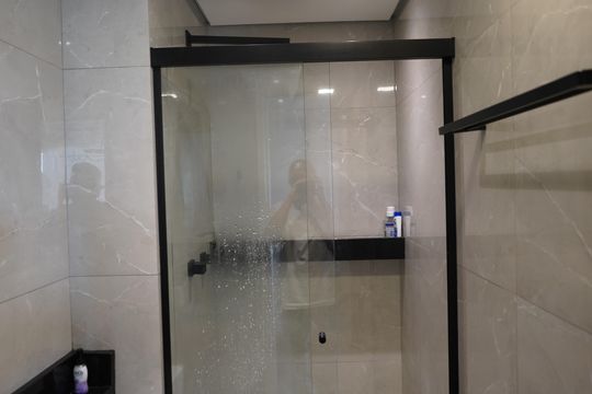 Banheiro de apartamento à venda com 2 quartos, 59m² em Brás, São Paulo