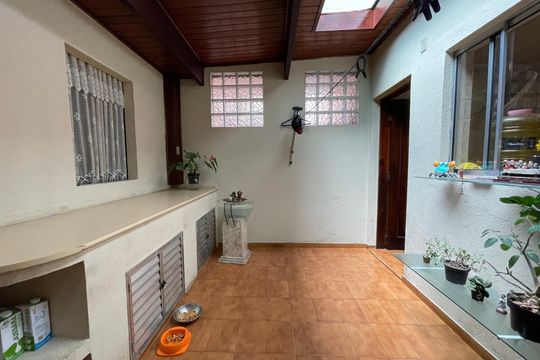 Quintal de casa à venda com 2 quartos, 140m² em Jardim Esmeralda, São Paulo