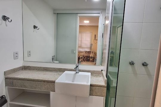 Banheiro de apartamento à venda com 2 quartos, 58m² em São Francisco Xavier, Rio de Janeiro