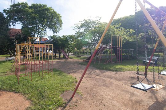 Área comum - Playground de casa de condomínio à venda com 3 quartos, 194m² em Espírito Santo, Porto Alegre