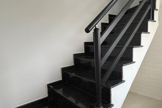 Escada de apartamento à venda com 2 quartos, 79m² em Vila Metalúrgica, Santo André