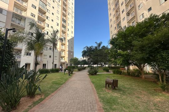 Área comum de apartamento para alugar com 3 quartos, 68m² em Jardim Tupanci, Barueri