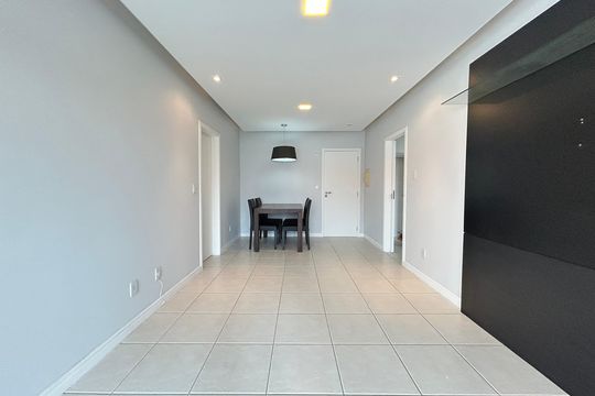 Sala de apartamento para alugar com 2 quartos, 82m² em Saco Grande, Florianópolis