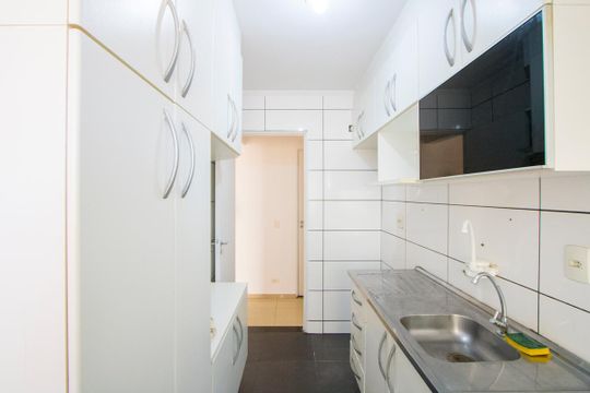 Cozinha de apartamento à venda com 2 quartos, 50m² em Vila Homero Thon, Santo André