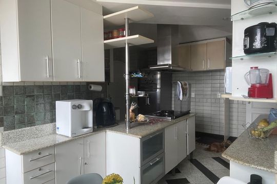 Cozinha de apartamento à venda com 4 quartos, 188m² em Barra da Tijuca, Rio de Janeiro