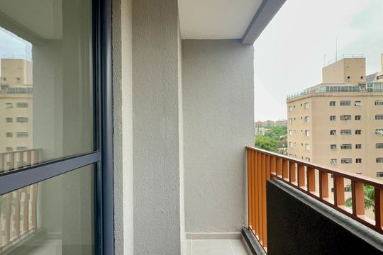 Varanda de kitnet/studio à venda com 1 quarto, 25m² em Pinheiros, São Paulo