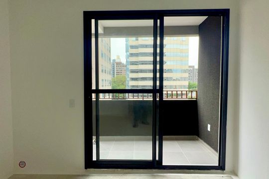 Varanda de kitnet/studio à venda com 1 quarto, 25m² em Pinheiros, São Paulo