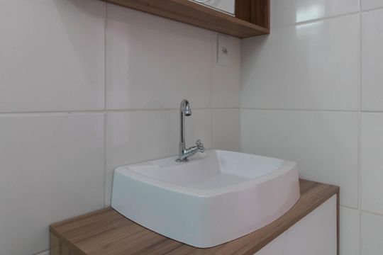 Banheiro de apartamento à venda com 2 quartos, 76m² em Partenon, Porto Alegre