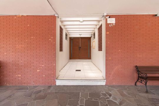 Entrada de apartamento à venda com 2 quartos, 76m² em Partenon, Porto Alegre