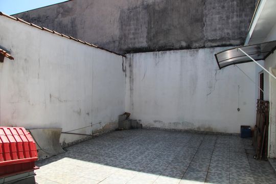 Quintal  de casa à venda com 2 quartos, 260m² em Vila Endres, Guarulhos