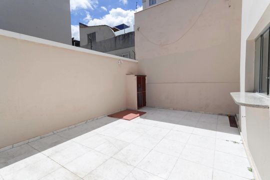 Quintal de casa à venda com 4 quartos, 420m² em Castelo, Belo Horizonte