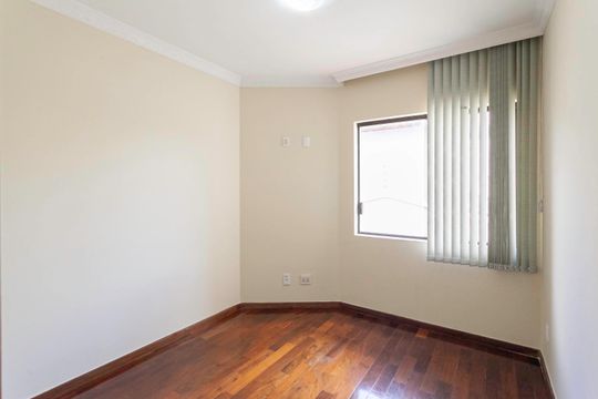 Quarto 1 de casa à venda com 4 quartos, 420m² em Castelo, Belo Horizonte