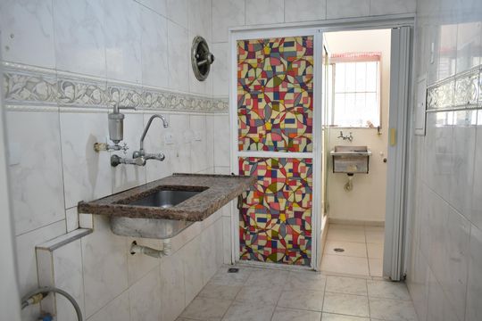 Cozinha de apartamento à venda com 2 quartos, 51m² em Vila Mariana, São Paulo