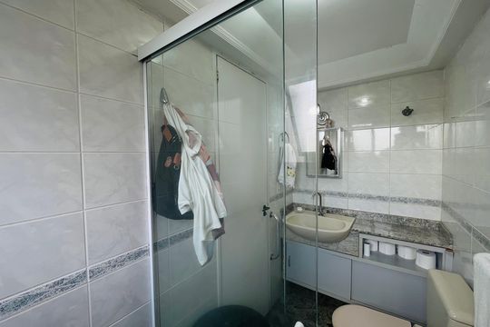 Banheiro 1 de apartamento para alugar com 3 quartos, 67m² em Vila Rosalia, Guarulhos