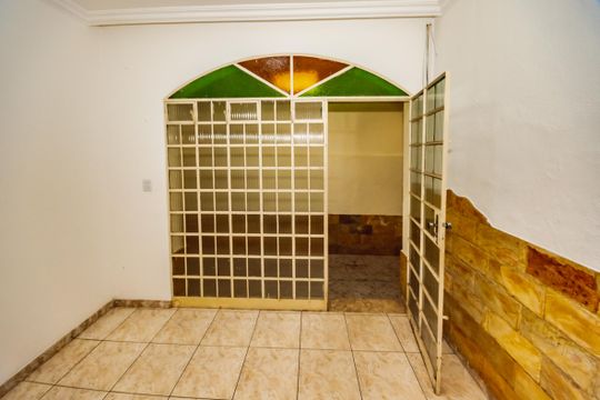 Casa à venda com 5 quartos, 276m² em Santa Monica, Belo Horizonte