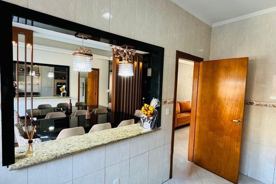 Cozinha de casa à venda com 3 quartos, 240m² em Jardim Itu, Porto Alegre